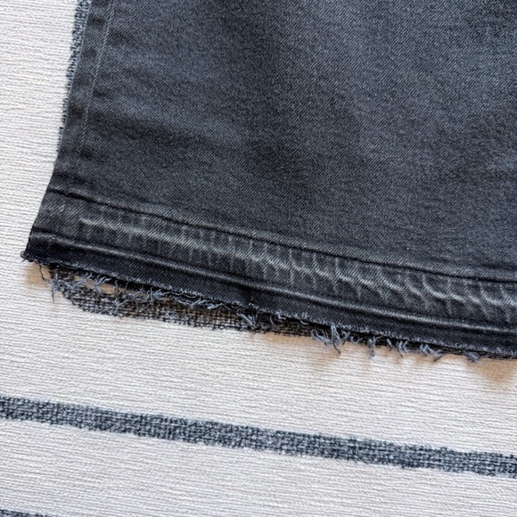 LOFT Unpicked Hem High Rise Wide Leg Jeans in Washed Black Size 4 - Picture 6 of 9